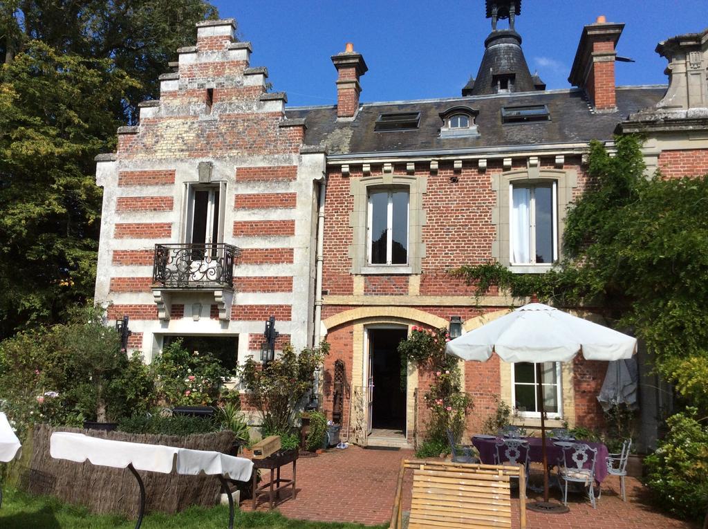 Chateau De Bertreville Bertreville-Saint-Ouen Exterior photo